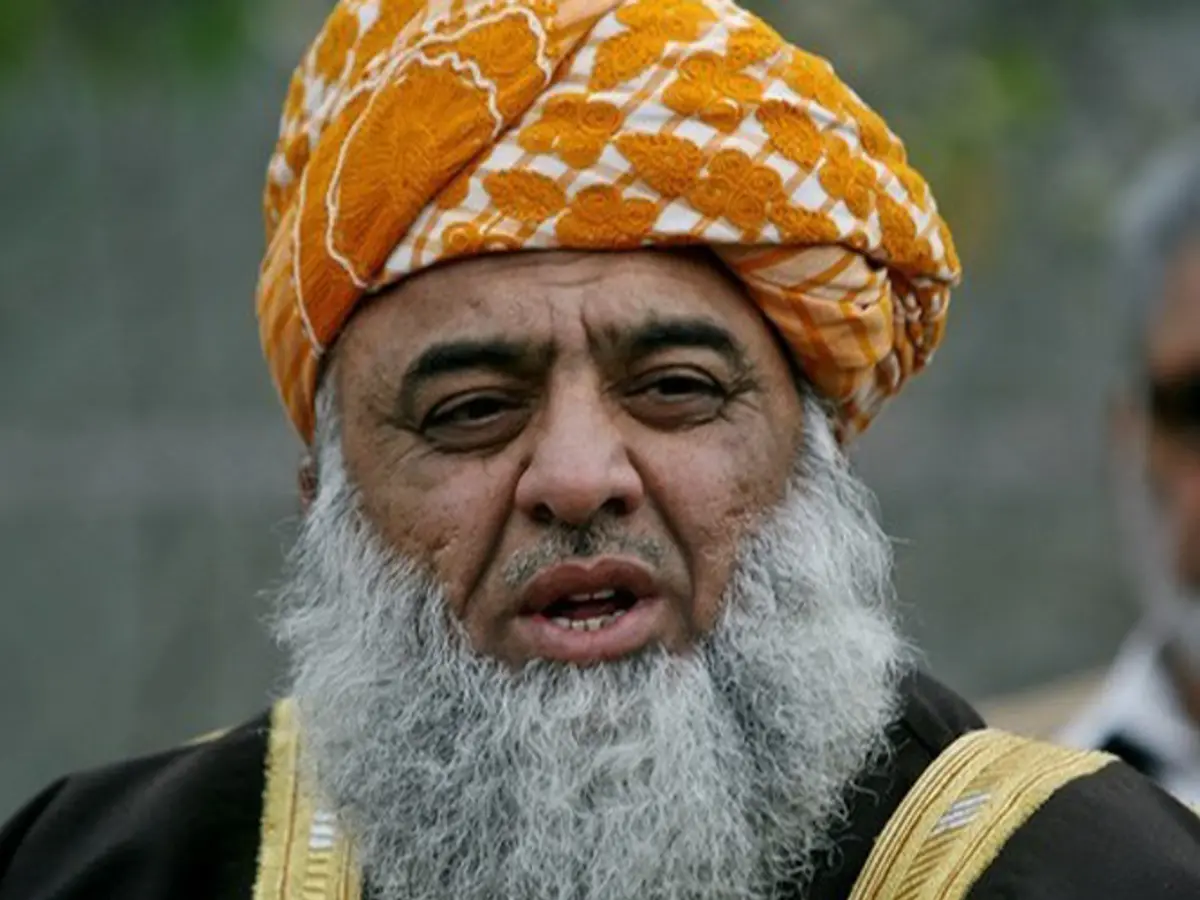 Mah Roona Fazal 'Nation stands with you on India but not on Afghanistan': Fazl ur ...