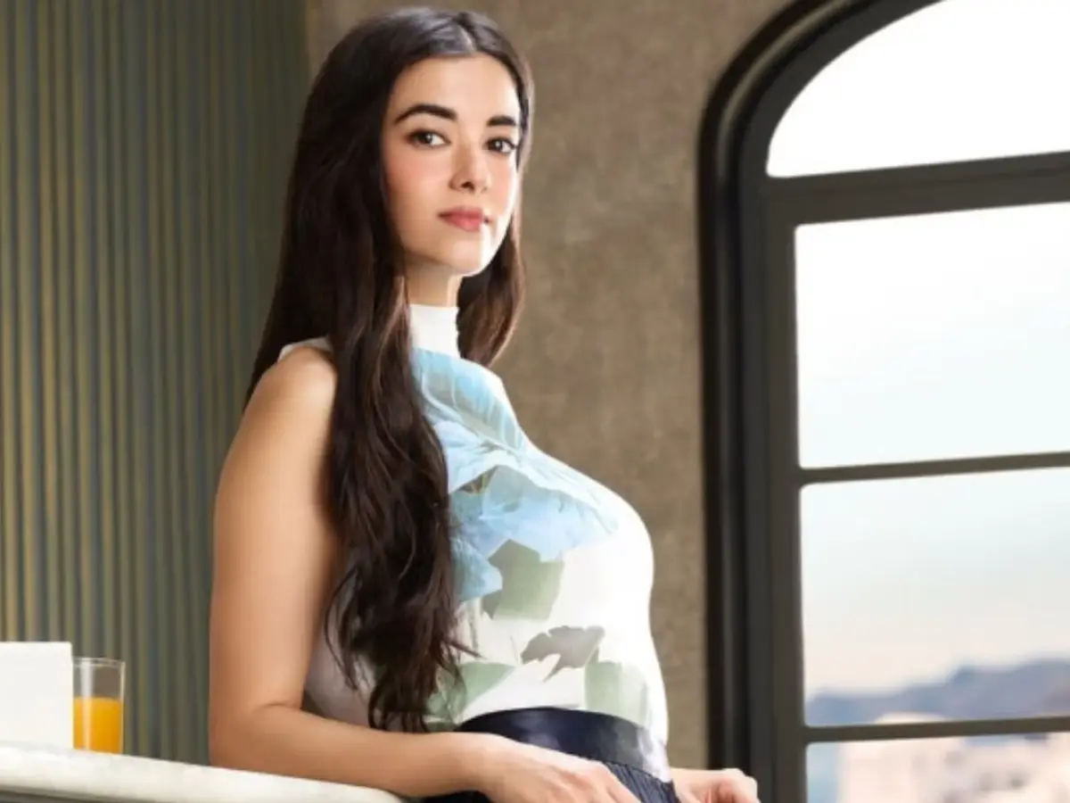 Saba Azad exclusive Interview on playing journo in new OTT show, being ...