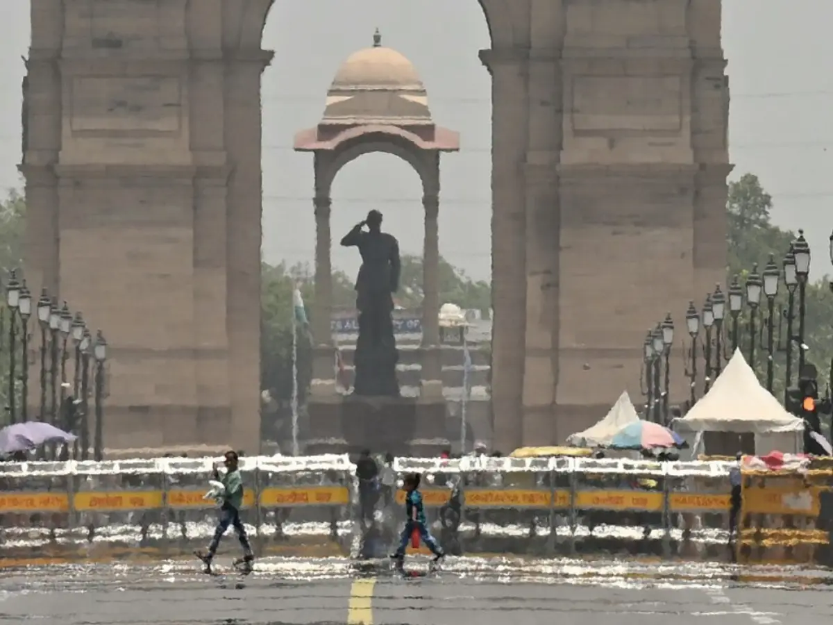 Delhi swelters as summer's first heatwave hits two weeks early; IMD ...