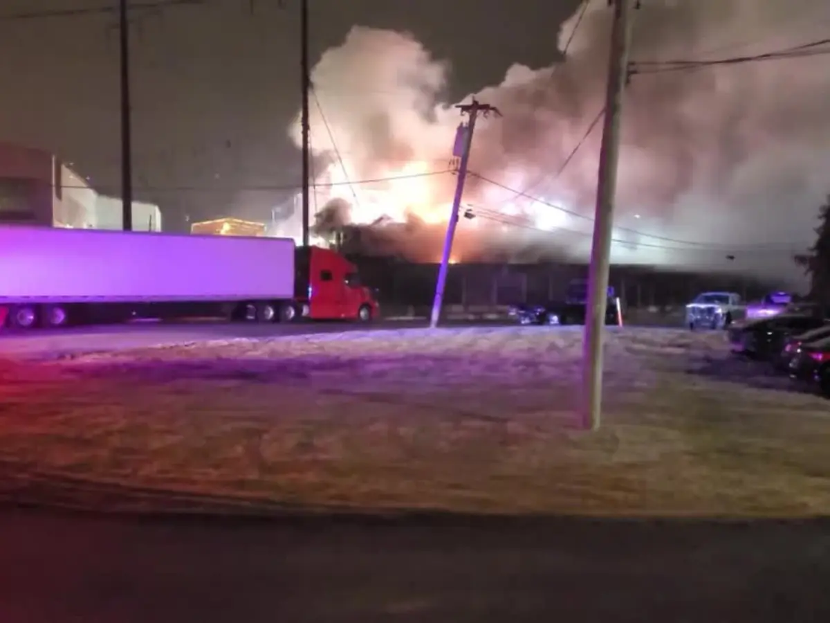 Fire engulfs SEPTA passenger train in Pennsylvania, 350 passengers ...