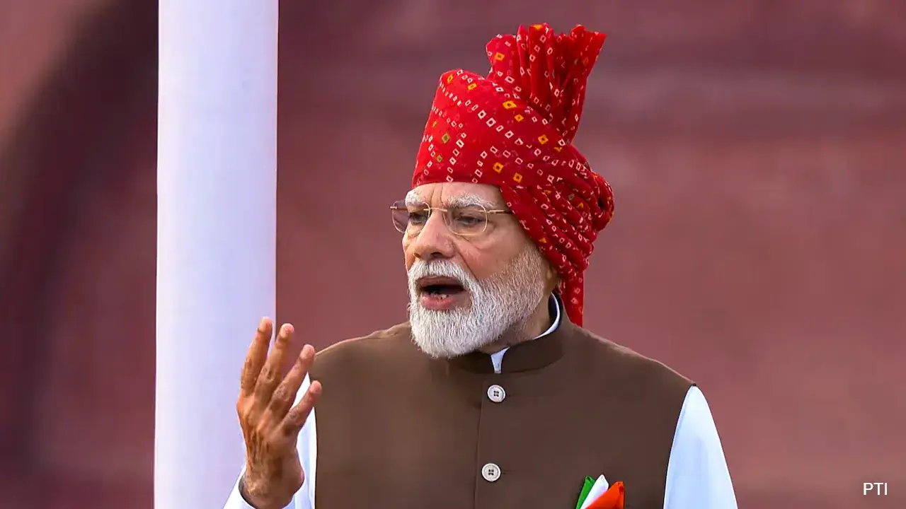 महिला आरक्षण पर PM मोदी की अपील, कांग्रेस का पलटवार- ‘आपको किसने रोका?’