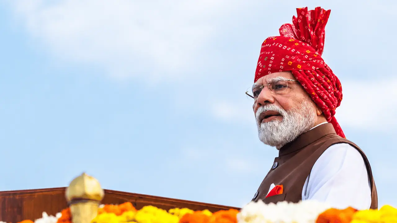 Independence Day पर PM Modi का ऐलान, स्टूडेंट को मिलेगी Free Online Coaching