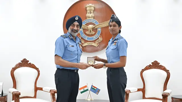 स्क्वाड्रन लीडर Bhawana Kanth बनीं देश की पहली महिला फाइटर कॉम्बैट लीडर