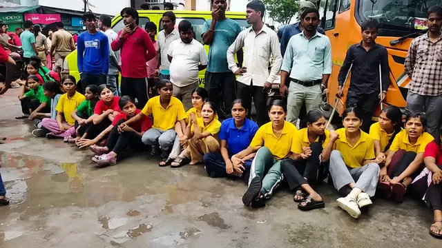 लखनऊ में Gen Alpha का प्रोटेस्ट, 'अच्छी पढ़ाई' के लिए पुलिस से भिड़ी छात्राएं