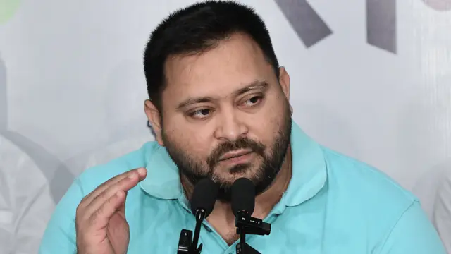 छात्रों पर AK-47 से गोली चलाने पर भड़के तेजस्वी यादव, पूछा- किसने दिया था आदेश