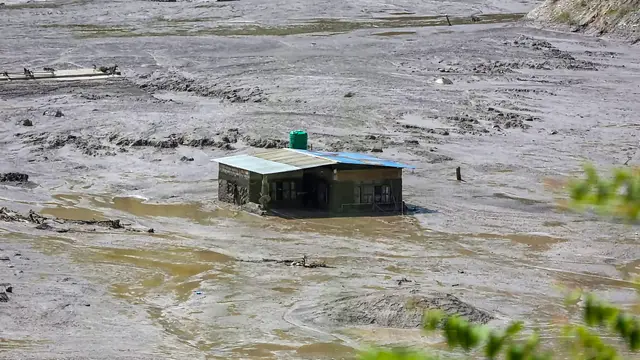 Nepal में तबाही के बाद गंडक में उफान, Alert मोड पर प्रशासन