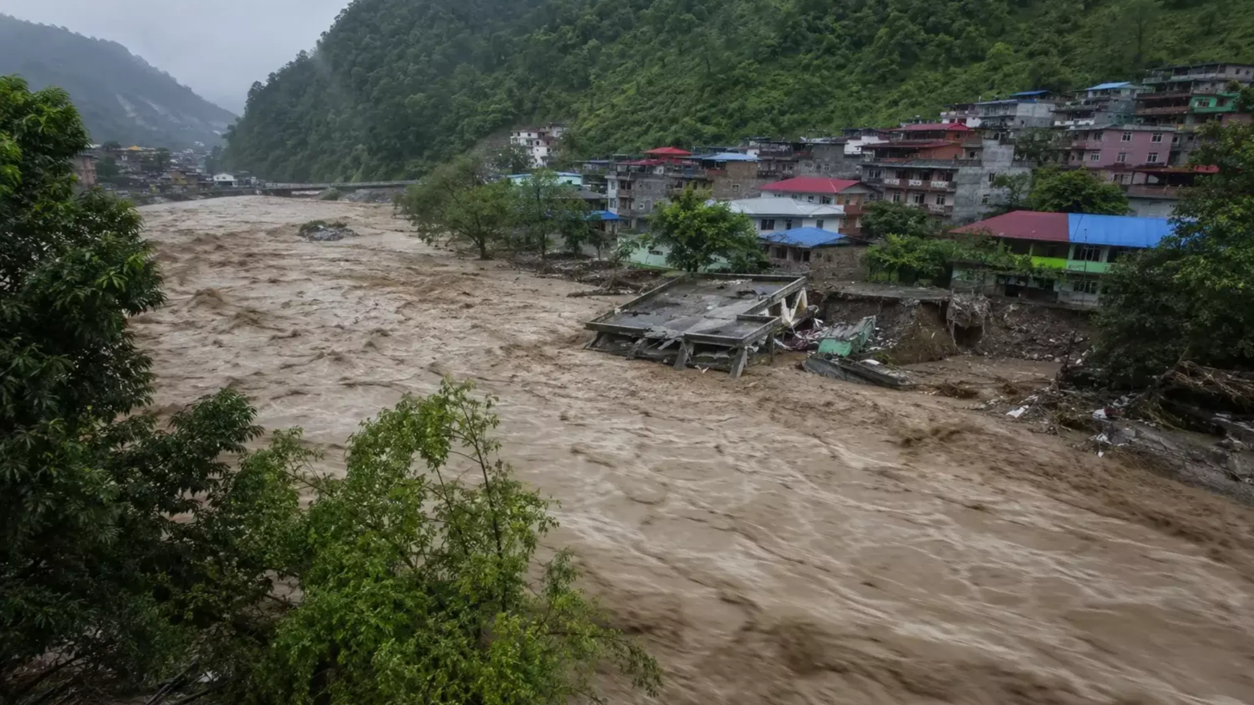 Isha फाउंडेशन के 80 लोग लापता, सदगुरु ने मांगी Nepal जाने की परमिशन