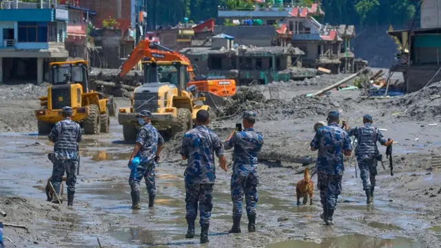 Nepal Flood: 392 पहुंचा मौत का आंकड़ा, 1500 से ज्यादा लापता; फिर Alert जारी
