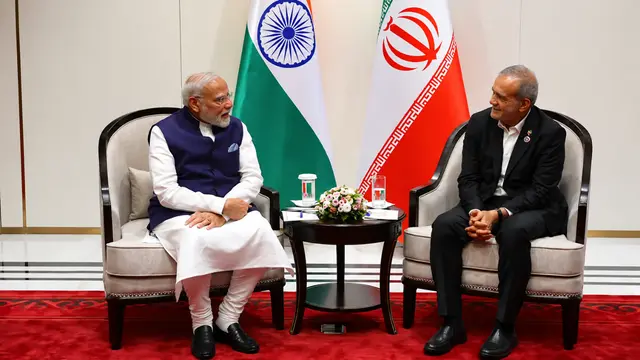 बिश्केक में मिले PM MODI और ईरानी राष्ट्रपति Pezeshkian, कई मुद्दों पर हुई चर्चा