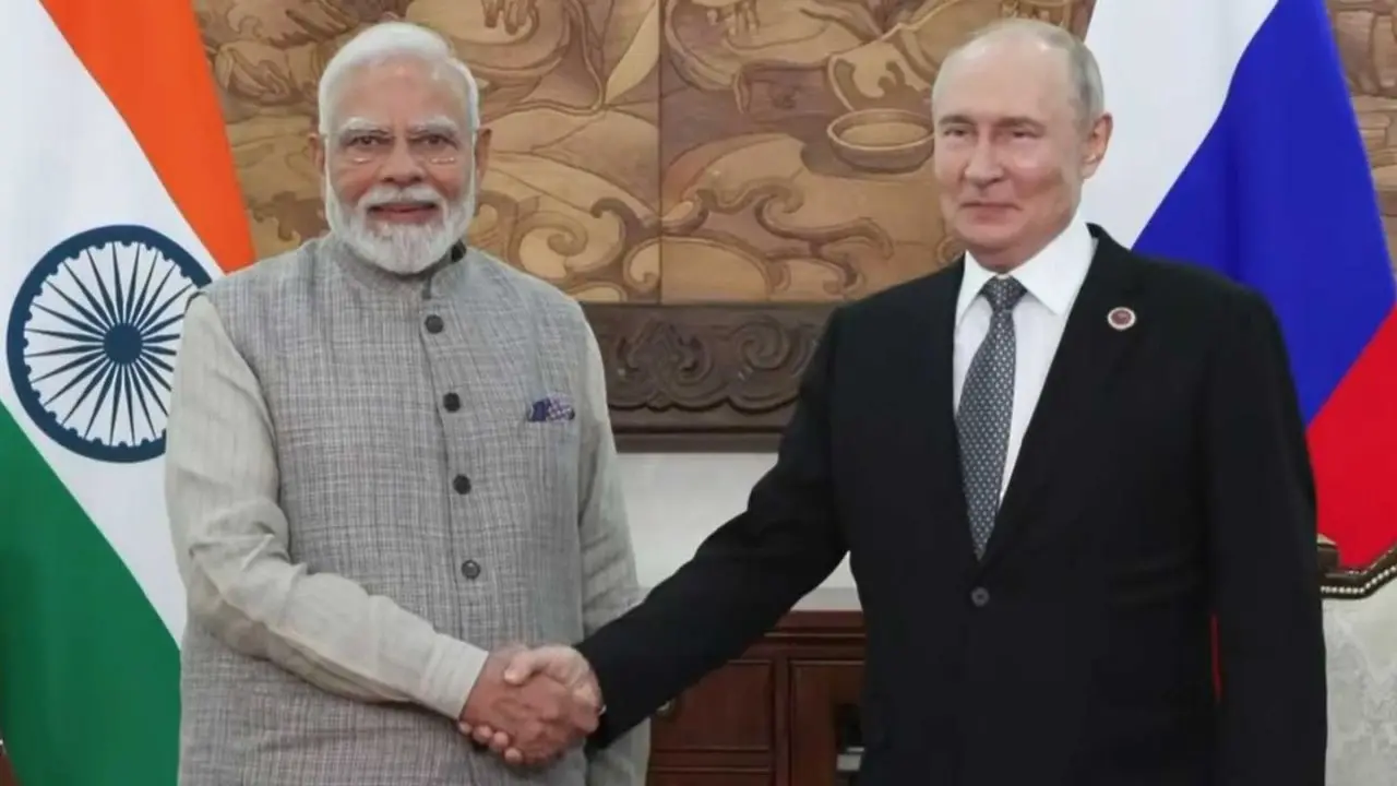 PM Modi ने President Putin से की मुलाकात, यूक्रेन युद्ध को लेकर हुई बातचीत