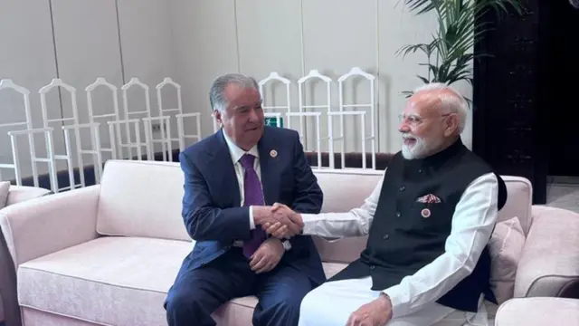 SCO समिट के बीच Tajikistan के राष्ट्रपति से मिले PM MODI