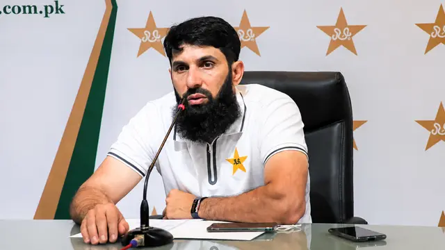 इंग्लैंड में हार के बाद PCB में भूचाल, सेलेक्टर Misbah-ul-Haq ने दिया इस्तीफा