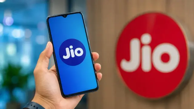 Jio ने दिया लोगों को तोहफा, ₹200 वाले प्लान में जोड़े नए बेनिफिट्स