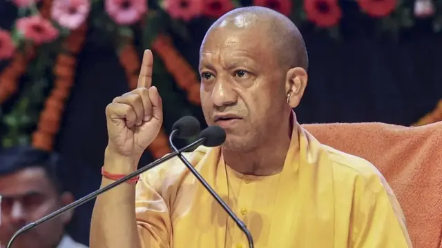 ‘बाबर-औरंगजेब में आस्था रखने वाले...’ Mathura में गरजे CM Yogi