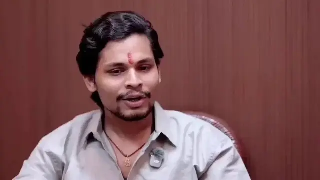 Swatantra Bharadwaj के समर्थन में Parliament Street थाने पहुंचा Hindu Raksha Dal