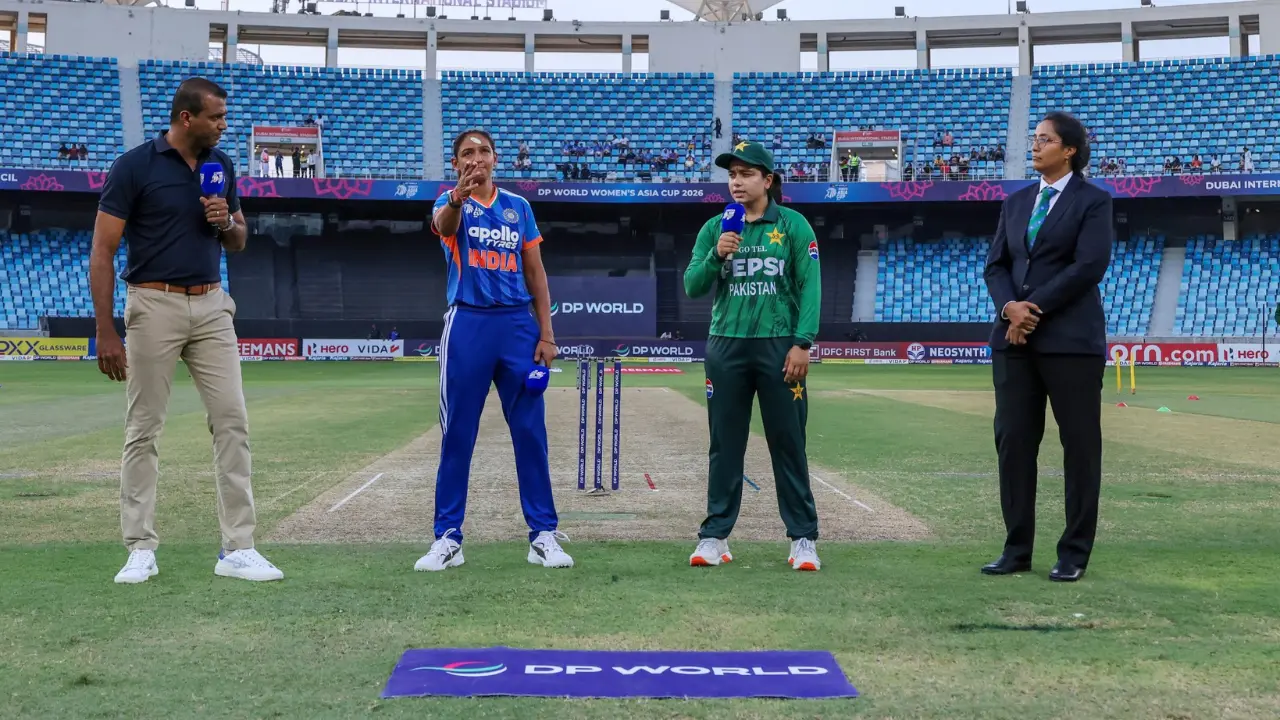 India-Pak मैच में फिर नहीं हुआ ‘No Handshake’, Harmanpreet ने नहीं मिलाया हाथ