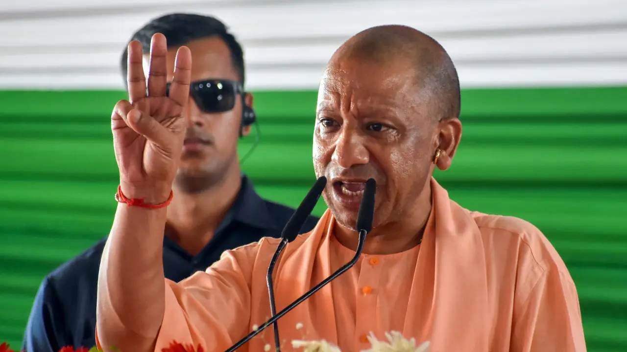 YOGI सरकार का बड़ा फैसला, आंगनवाड़ी वर्कर्स को मिलेंगे ₹12 हजार