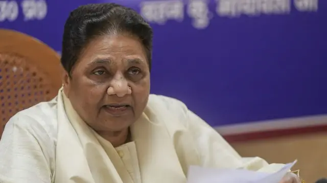 ‘देर से उठाया गया सही कदम’, अशोक सिद्धार्थ के सन्यास पर Mayawati का रिएक्शन