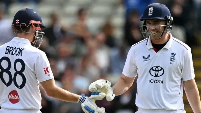 Eng vs Pak: 453 रन पर सिमटी इंग्लैंड की पारी, 5 बल्लेबाजों ने जड़े अर्धशतक