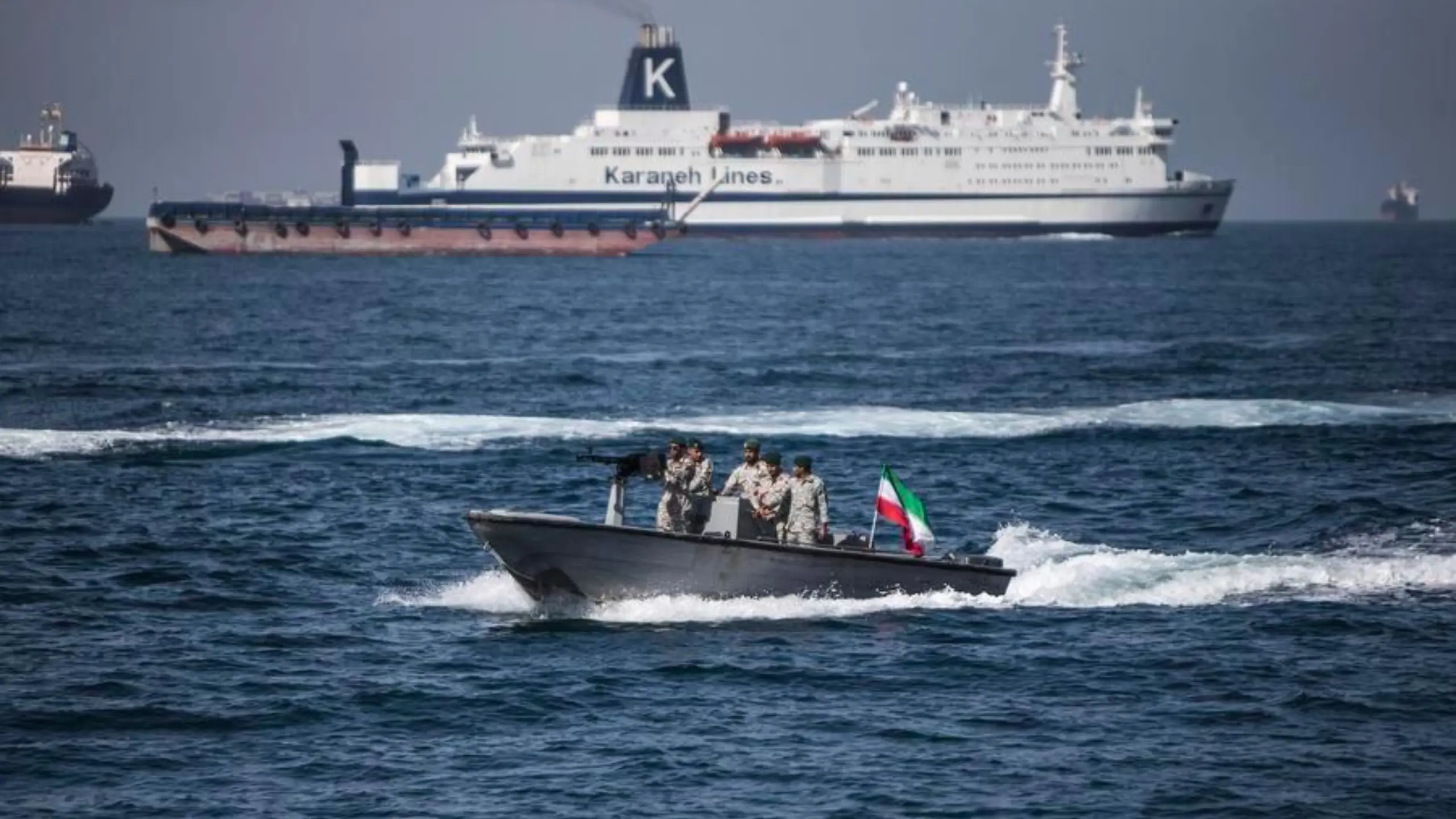 Strait of Hormuz: Iran-Oman ने तैयार किया नया समुद्री कॉरिडोर