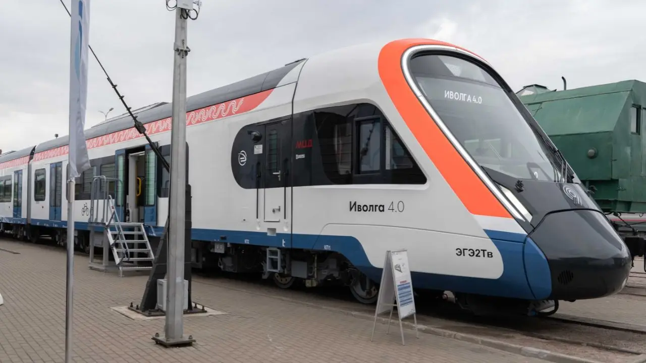 Russia ने भारत को दिया 360 kmph रफ्तार वाली ट्रेन Ivolga का ऑफर