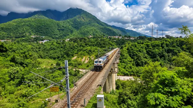 Bhutan-Nepal-Bangladesh तक पहुंचेगी Rail, Northeast बनेगा Connectivity Hub