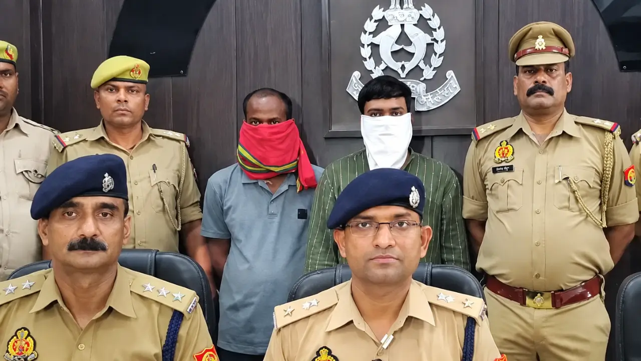 मोबाइल की किस्त न देने पर युवक का खून बेचा, जबरन मजदूरी करावाई; अब दो गिरफ्तार