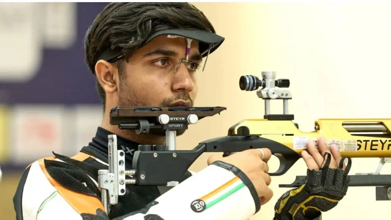 Himanshu Dhillon ने एशियन गेम्स में जीता सिल्वर, परिवार समेत कोच को दिया क्रेडिट