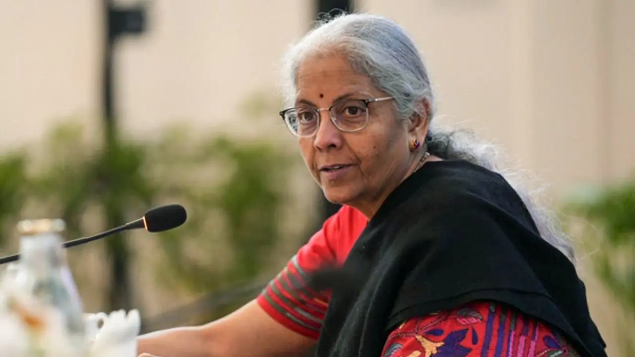Russia से तेल खरीदना बंद करना आसान नहीं, Nirmala Sitharaman ने बताई वजह