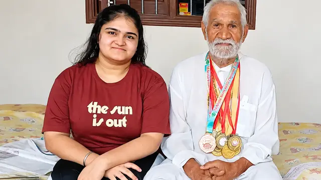 76 की उम्र में शुरू की पढ़ाई, 85 साल में Lal Chand Godara बने MA Graduate