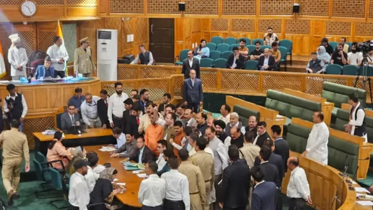 ‘स्पीकर साहब इस्तीफा दें, कुर्सी छोड़ें’, J&K विधानसभा में हंगामा