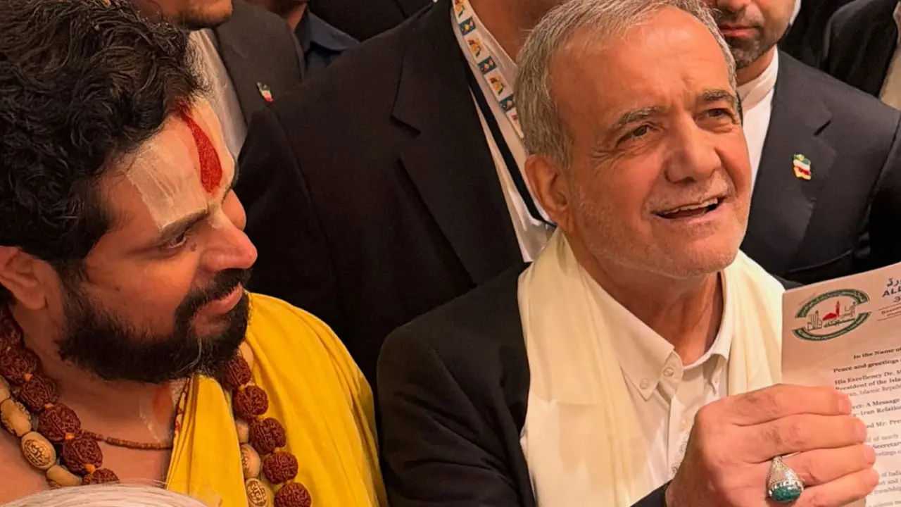 Iran President के साथ वायरल हुई Jagadguru Satishacharya की फोटो, जानिए कौन हैं?