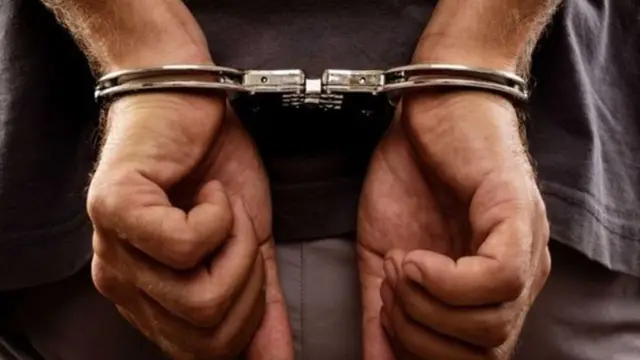 3,000 करोड़ की ड्रग्स के साथ 5 पाकिस्तानी गिरफ्तार, अरब सागर में भारत का एक्शन