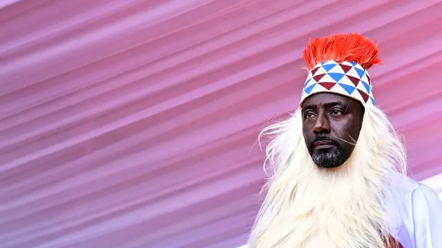 कौन हैं Edward Rukidi? न्यूज एंकर से बने Uganda के नए किंग