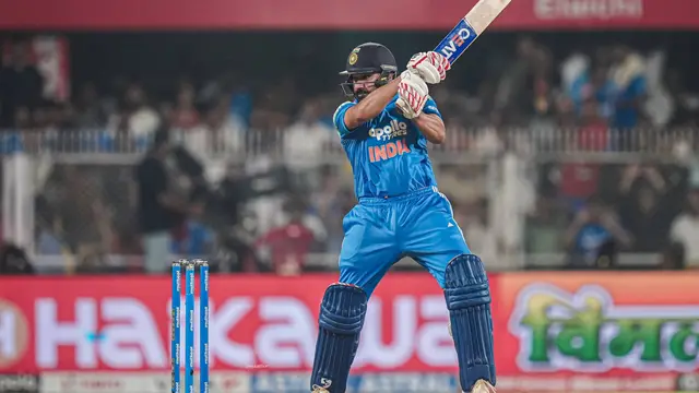 Rohit Sharma ने रचा इतिहास, 12000 ODI रन बनाने वाले बने तीसरे भारतीय