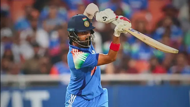 KL Rahul ने जड़ा शतक, भारत ने वेस्टइंडीज को दिया 352 रनों का टारगेट