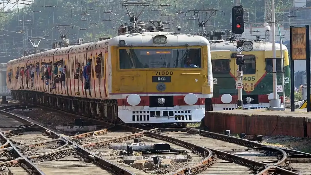 रेलवे में 1,465 पदों पर भर्ती, Station Master समेत इन पदों के लिए मौका