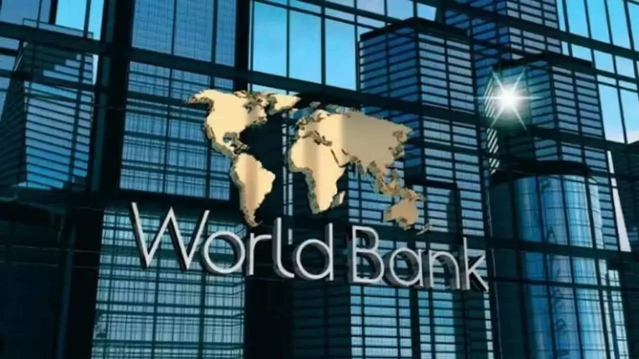 Iran Conflict का असर पहले Producers पर, फिर Consumers पर पड़ेगा: World Bank
