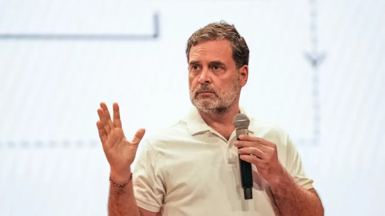 ‘100 FIR भी हो जाएं तो नहीं डरूंगा’, Rahul Gandhi का सरकार पर तीखा हमला
