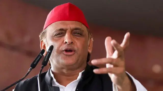 SIR विवाद के बीच Akhilesh का EC पर निशाना, बोले- गरीबों का वोट न छीने