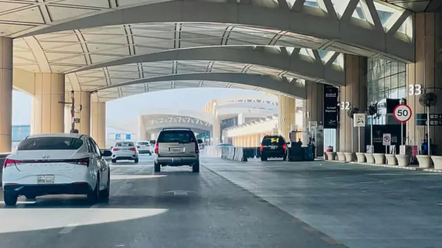 Riyadh Airport पर बड़ा हमला, Houthi Strike में विमान को भारी नुकसान
