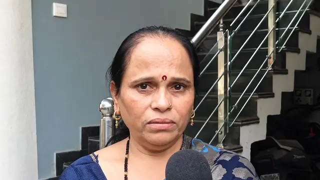 ‘सरकार ने अच्छा नहीं किया’, अभिजीत दीपके की हिरासत पर भावुक हुईं मां