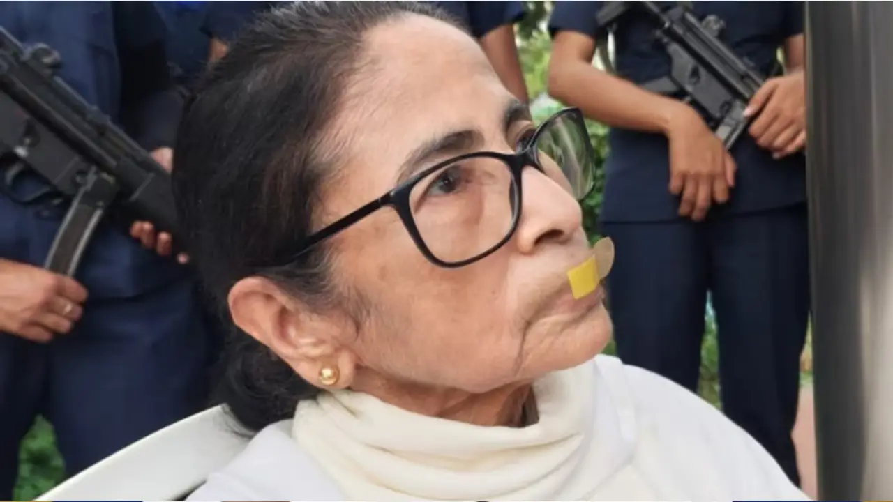 Mamata banerjee को पुलिस ने हिरासत में लिया, बोलीं- इमरजेंसी से भी खराब हालात