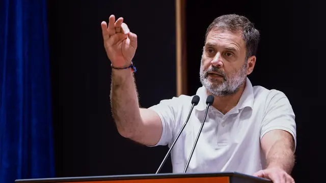 Rahul Gandhi ने PM मोदी को दी चुनौती, बोले- ‘कहानी के खलनायक अब घिर रहे हैं’