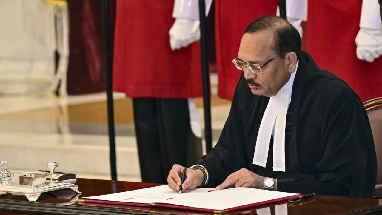 CJI सूर्यकांत ने INDIA ब्लॉक को मिलने से किया इनकार, कहा- याचिका दाखिल करें