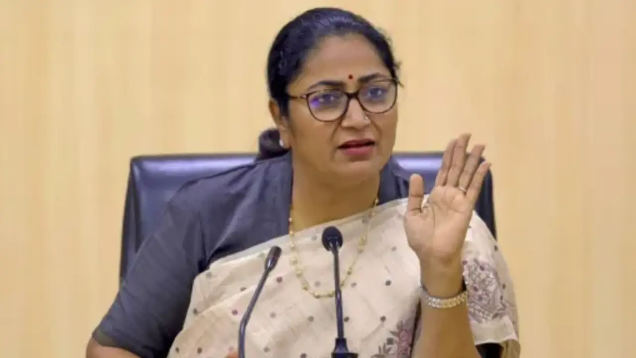 बेटियों की सुरक्षा होगी मजबूत, CM Rekha Gupta ने दिल्ली की छात्राओं से की बात