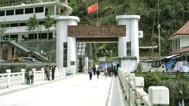नेपाल में त्योहारों की खरीदारी पर संकट, चीन से Tatopani Border खोलने की मांग