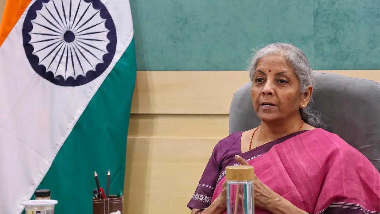 IMF-World Bank की बैठक के लिए बैंकॉक पहुंचीं निर्मला सीतारमण