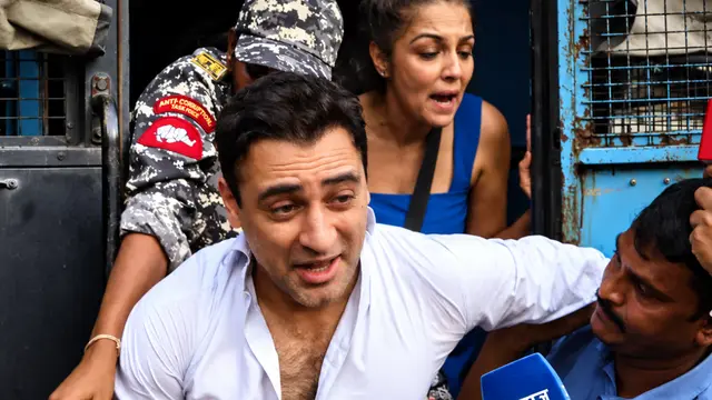 इमरान खान को ‘भारत छोड़ो’ नोटिस, 28 अक्टूबर तक का समय
