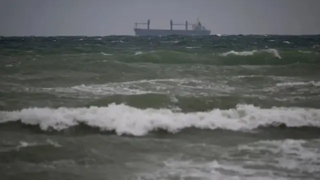 Black Sea में दो Chemical Tankers में लगी आग, 7 नाविक लापता